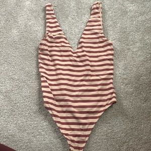 Aritzia Babaton contour bodysuit